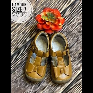 L’Amour bow t-strap shoes